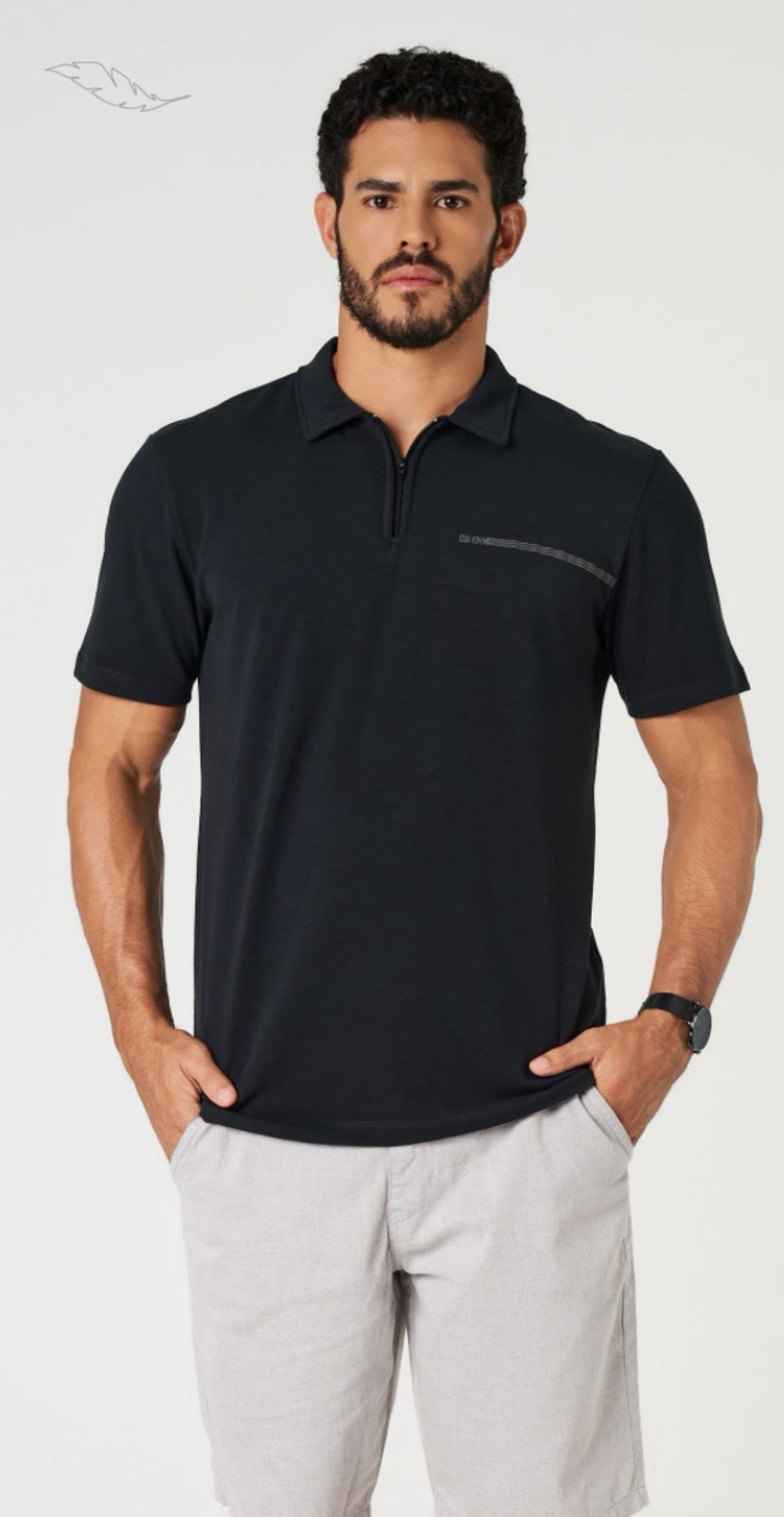 CAMISETA POLO MASCULINA COM ZIPER E DETALHE FRONTAL
