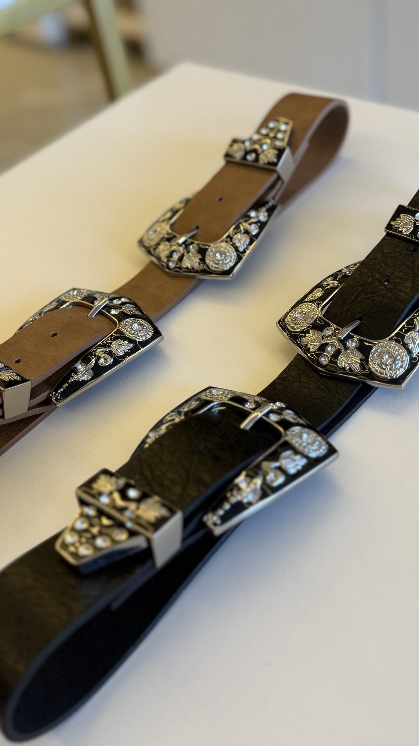 Cinto Feminino Western 2 Fivelas  Trabalhada e Strass